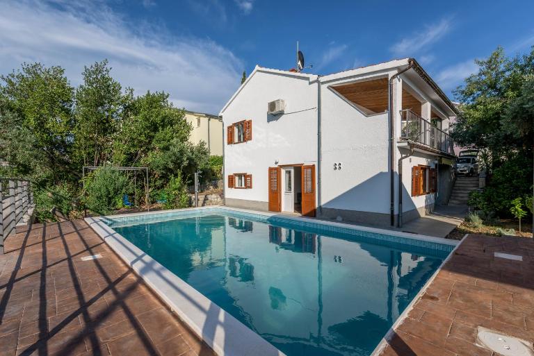 Villa Lahor with private pool - B&B Seget Vranjica