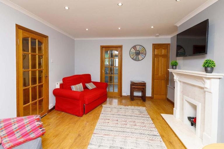 Lomond Serviced Apartments- Inglewood - Ferienwohnung Alloa