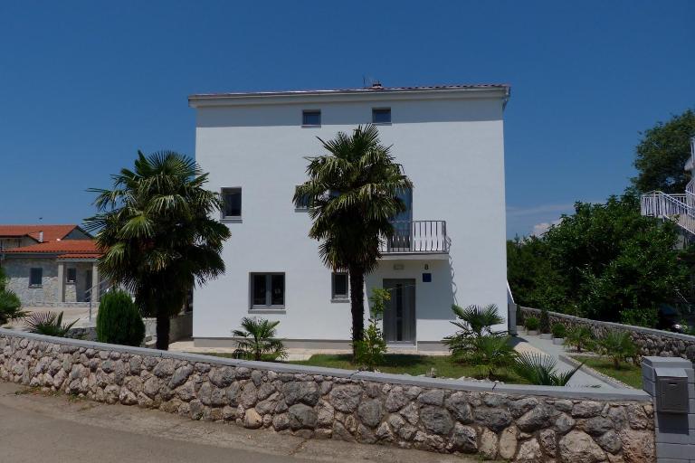 Apartments Monja & Dadi, Malinska, Vantačići - Chambres d'hôtes Vantačići