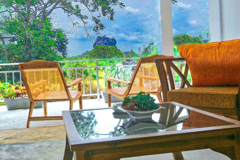 Sigiriya Rock Hide - Bed and Breakfast Sigiriya