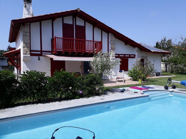 Maison - Ustaritz - proche Biarritz - B&B Ustaritz