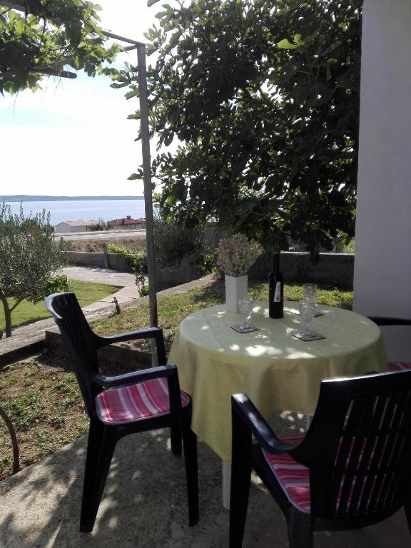 Apartment Josip -Tomic - Bed and Breakfast Miletići