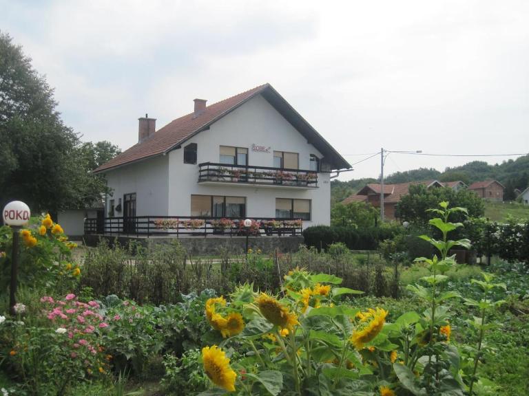Sobe Zimmer Rooms Nika - Chambres d'hôtes Tušilović