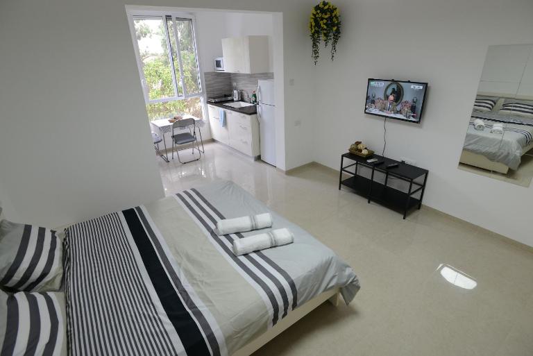 Olga Beach Apartment 28 - B&B Haifa