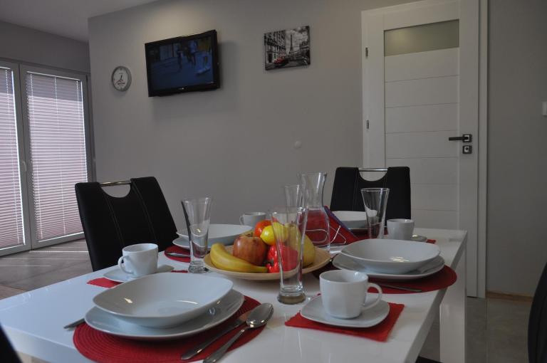 Klimatyzowany Apartament Paris - Bed and Breakfast Kielce