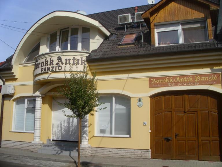 Barokk Antik Guest House - B&B Kecskemét