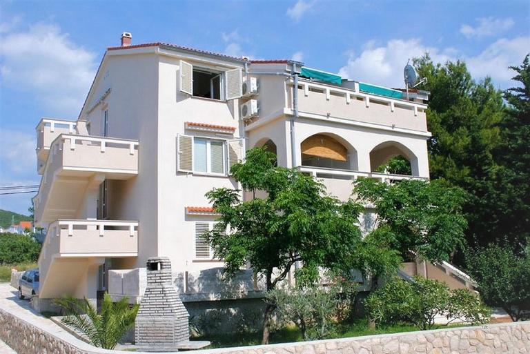 Apartments Vrtlici - Chambres d'hôtes Stara Novalja