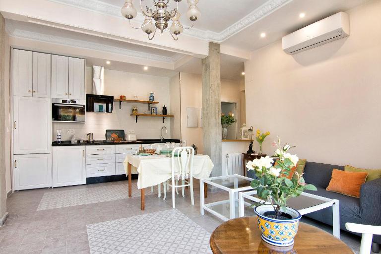 Bright & Elegant City Centre 3 bedroom Apartment - Ferienwohnung Granada