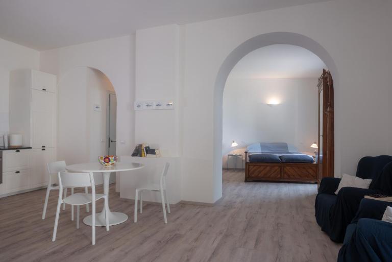 Waterfront Studio - B&B Monte del Lago