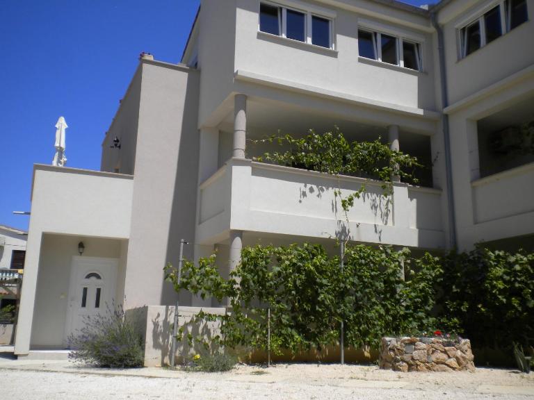 Apartments Vito - Bed and Breakfast Nin