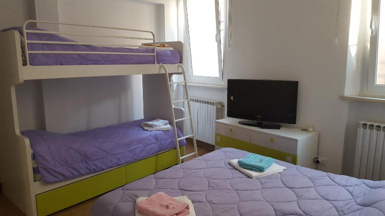 Carlo Mayr Apartment - Ferienwohnung Ferrara