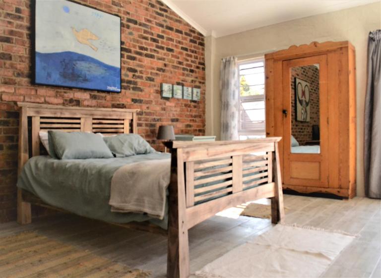 New barn room private space, FIBRE Wifi, Vegan Home - B&B Johannesburgo