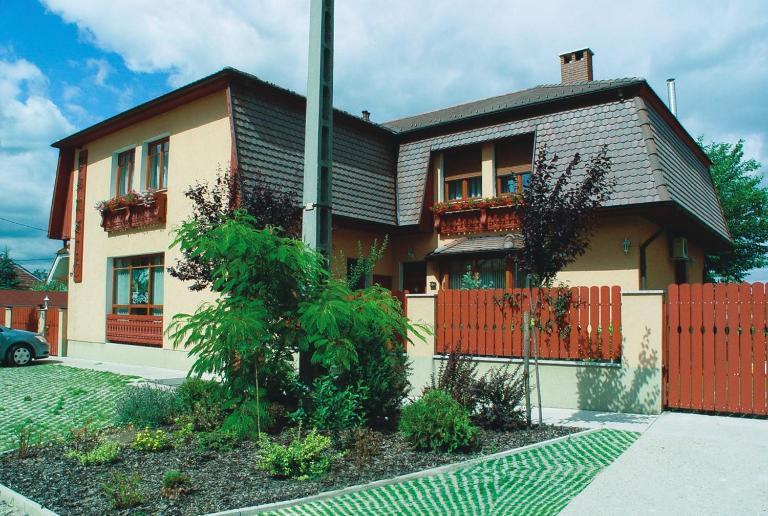 Edelweiss Panzió - B&B Pilisvörösvár