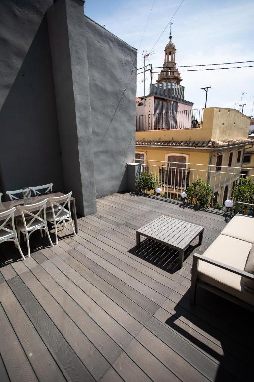 BUBUFLATS / Mercat - B&B Valencia