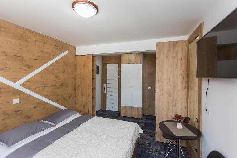 Tilia - B&B Cettigne