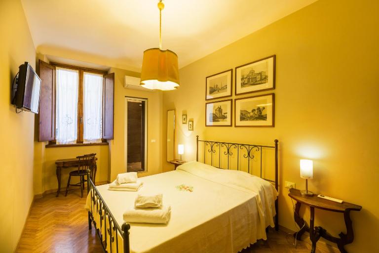Santa Maria Novella - Appartamento Piccolo Sogno - Bed and Breakfast Florence