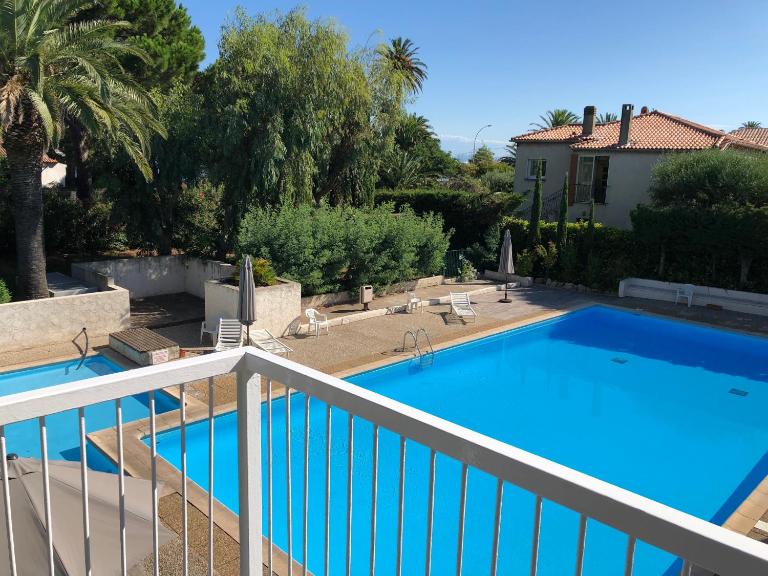 91 Avenue Général Leclerc, Les Patios - B&B Saint-Tropez
