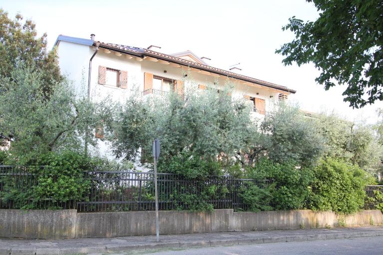 La Casa Bianca Loc.Turistica - B&B Peschiera del Garda