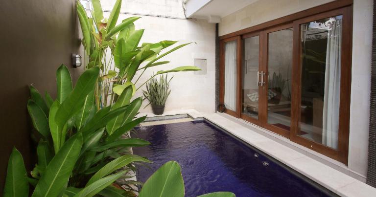 Villa Anyelir - B&B Seminyak