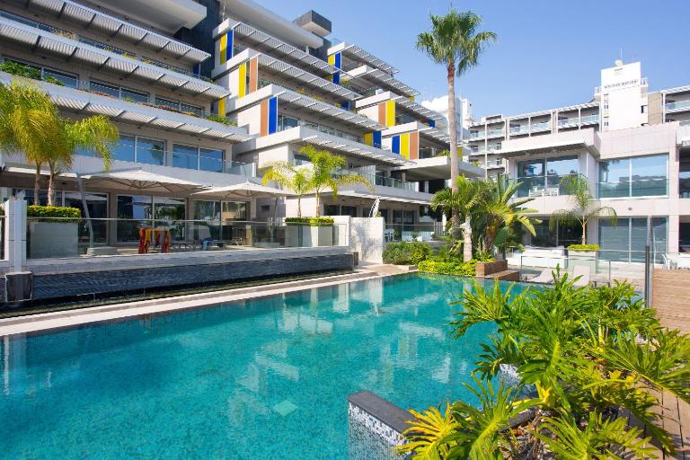 Opera Exclusive Apts by TrulyCyprus - Chambres d'hôtes Limassol