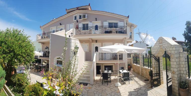 Villa Kormos Apart Hotel - Chambres d'hôtes Kávos