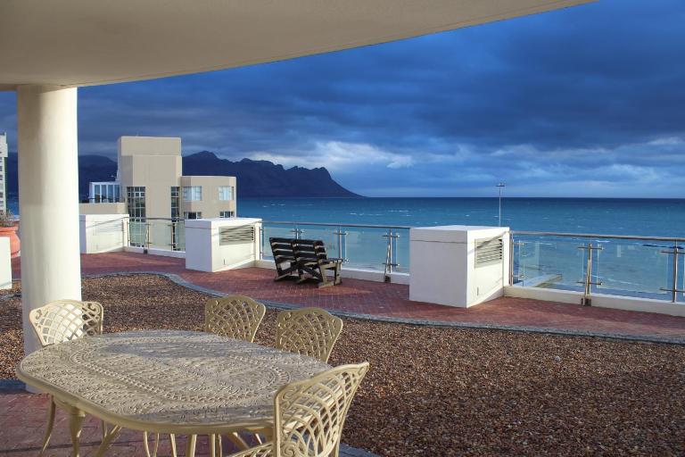 Hibernian Towers 505 - Bed and Breakfast Strand