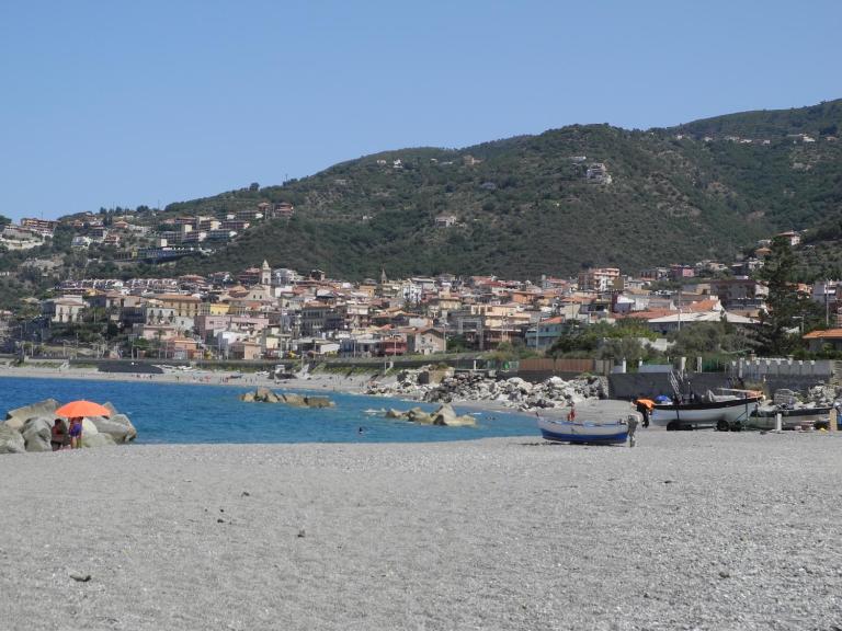 Marina Apartment - B&B Gioiosa Marea
