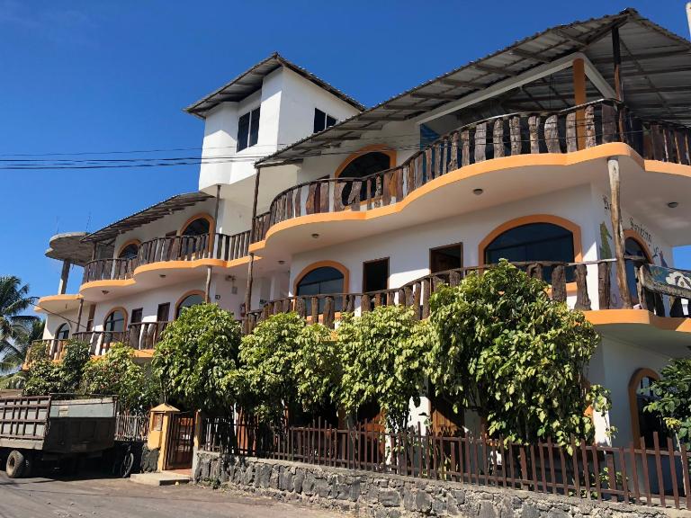 Hostal Sandrita - B&B Puerto Villamil