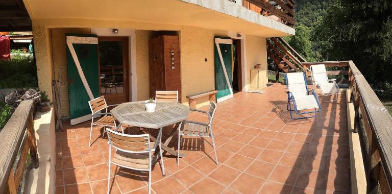 la terrasse - B&B Saint-Étienne-de-Tinée