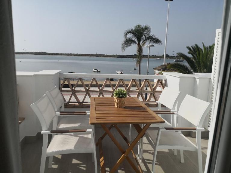 Apartamentos en Paseo Maritimo - Bed and Breakfast El Rompido