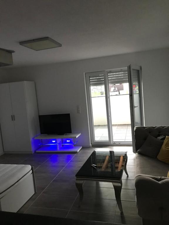 Einliegerwohnung mit Terrasse - Chambres d'hôtes Friedrichshafen