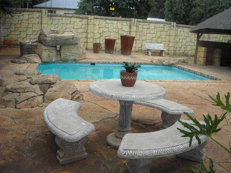 Upper Houghton Guesthouse - B&B Johannesburg