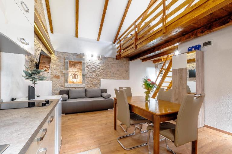 Falcons Nest - B&B Sebenico