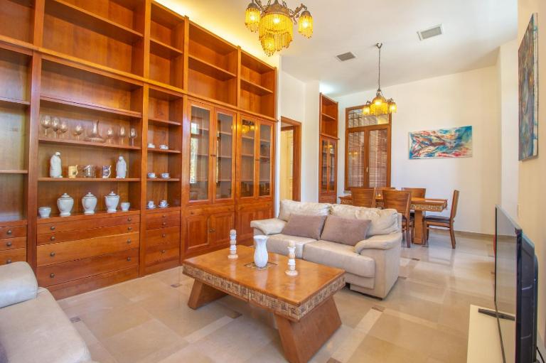 Art Apartment In Mamila - B&B Jerusalén