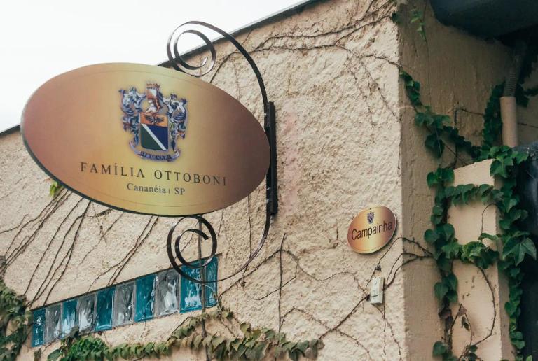 Pousada Familia Ottoboni - Chambres d'hôtes Cananéia