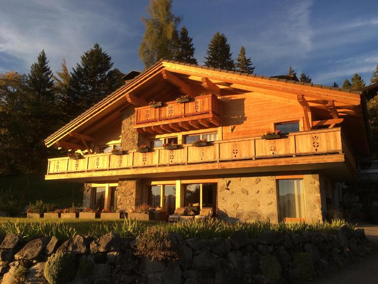 Chalet La Renarde - Chambres d'hôtes Villars / Ollon