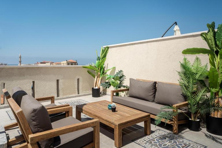 Duplex with Sea View Terrace above the Flea Market - Ferienwohnung Tel Aviv