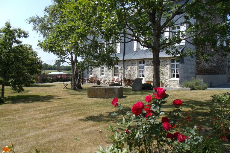 LE TERTRE - Ferienwohnung La Feuillie