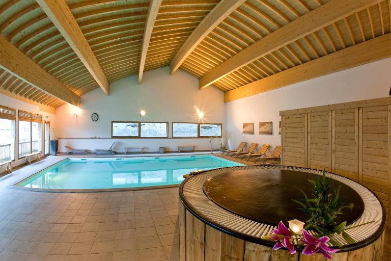 Montagne Duplex-Orelle 9 pers. avec SPA - B&B Orelle