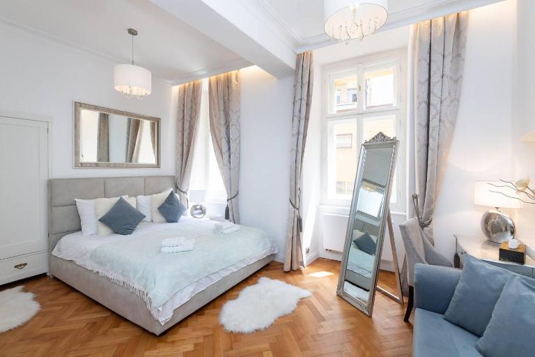 Arch II at Wenceslas - B&B Praga