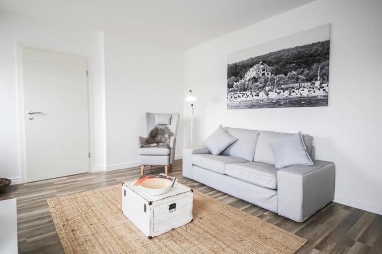 Ferienwohnung LEE im Haus Demory - Chambres d'hôtes Timmendorfer Strand
