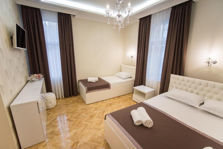 Center Deluxe Garni Hotel - Chambres d'hôtes Niš