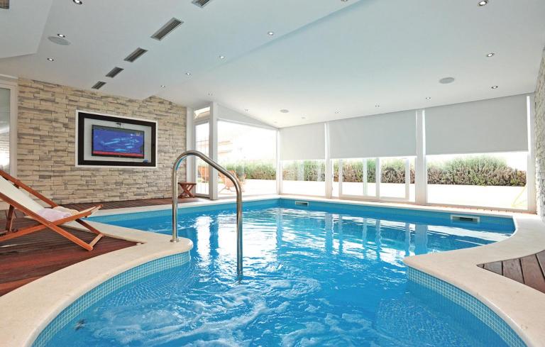 Eco Eclectic Villa with pool - Chambres d'hôtes Solin