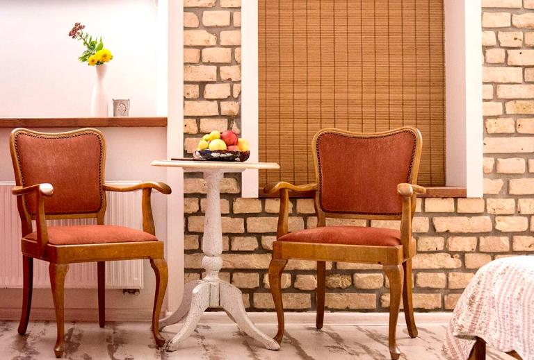 Old Town cosy one bedroom apartments with fireplace - B&B Vilnius