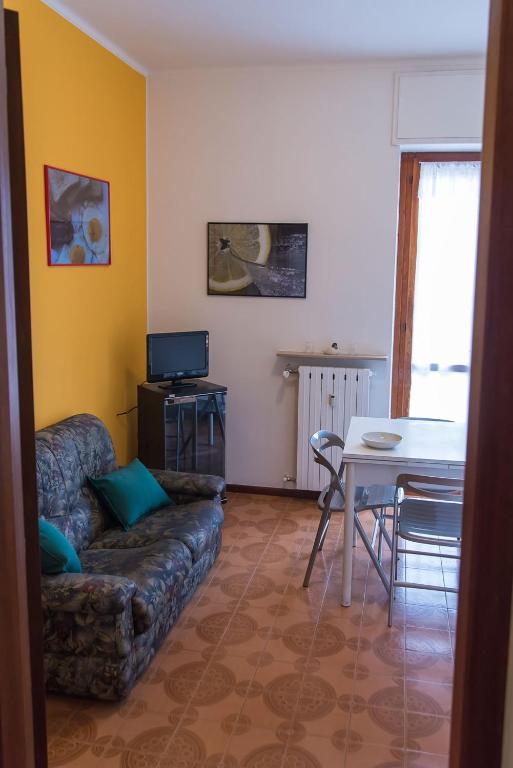Luminoso bilocale - B&B Alessandria