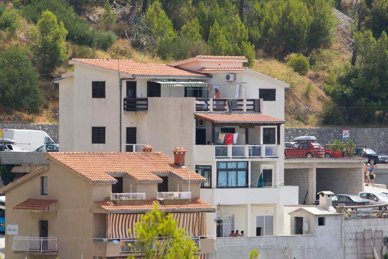 Ella Apartments - Bed and Breakfast Omiš
