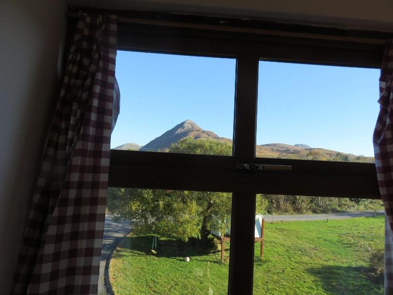 Letterfrack Mountain Farm Cottage on farm in village centre - Ferienwohnung Letterfrack