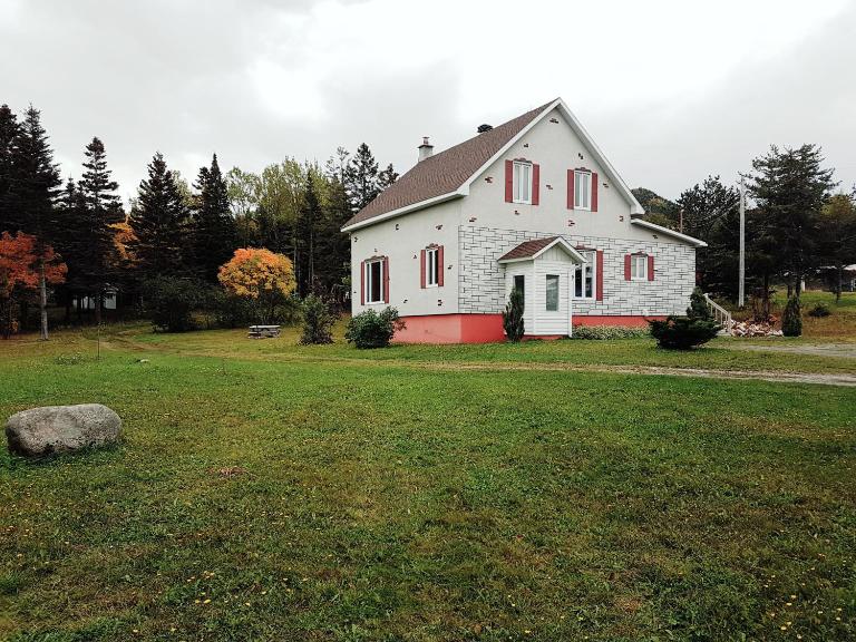 Chill Shack - Auberge Jeunesse - B&B Sainte-Anne-des-Monts