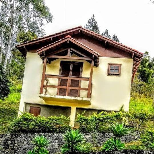 Chalés AABB Valença RJ - B&B Valença