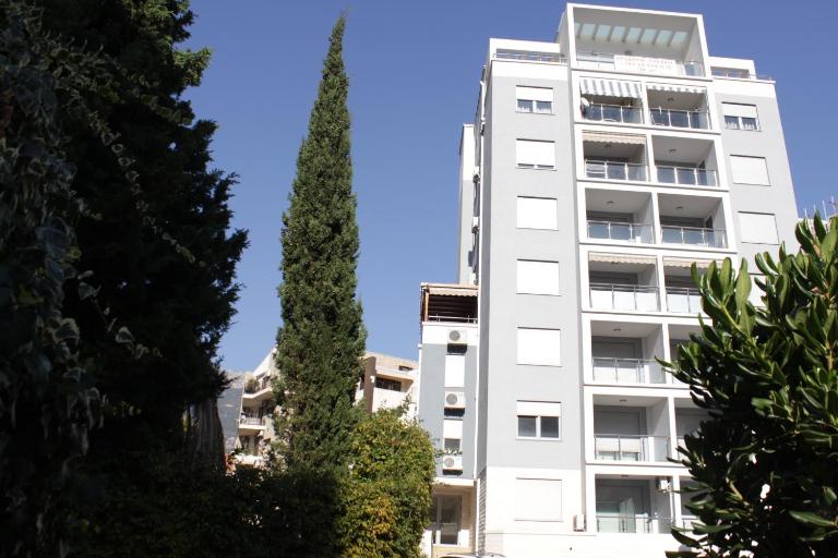 Pjerotic Apartment - Bed and Breakfast Budva